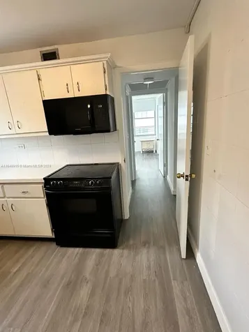5555 Collins Avenue Miami Beach FL 33140
