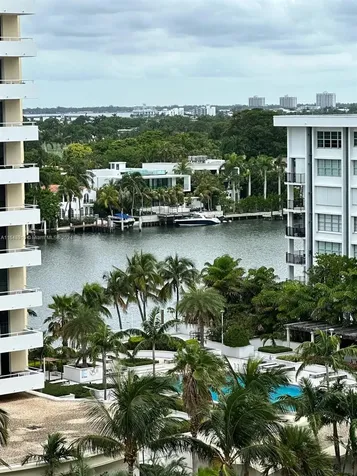 5555 Collins Avenue Miami Beach FL 33140