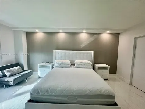 9801 Collins Avenue Bal Harbour FL 33154