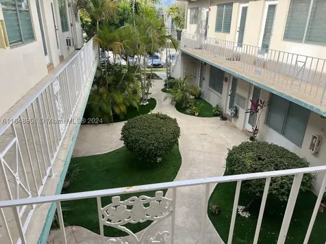 2072 NE 169th Street North Miami Beach FL 33162