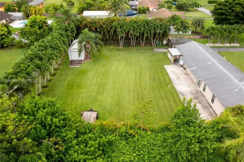 1442 NW 20th Street Homestead FL 33030