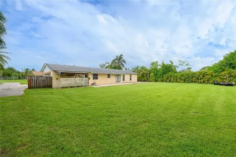1442 NW 20th Street Homestead FL 33030