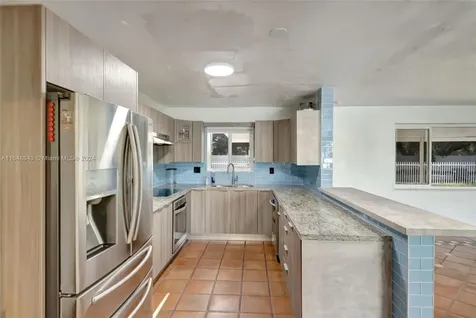 13980 NW 14th Avenue Miami FL 33167