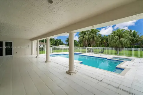 651 NW 118th Avenue Plantation FL 33325