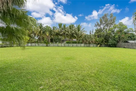 651 NW 118th Avenue Plantation FL 33325