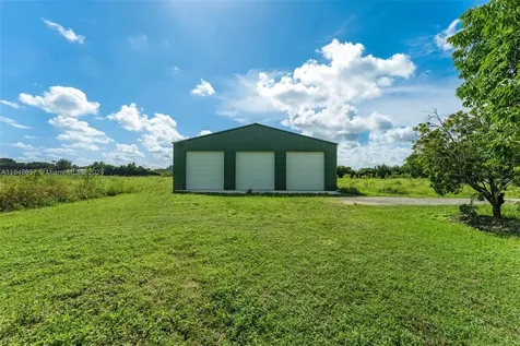 22950 SW 192nd Avenue Miami FL 33170