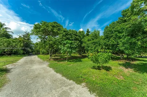 22950 SW 192nd Avenue Miami FL 33170