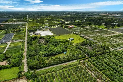 22950 SW 192nd Avenue Miami FL 33170