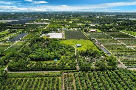 22950 SW 192nd Avenue Miami FL 33170