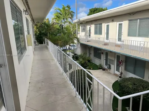 2072 NE 169th Street North Miami Beach FL 33162