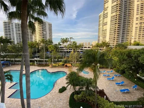 3500 Mystic Pointe Drive Aventura FL 33180