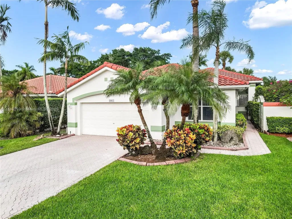 1061 Bel Aire Drive E Pembroke Pines FL 33027