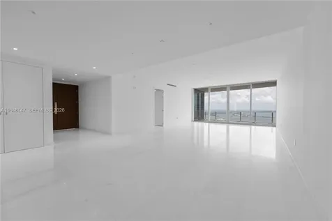 300 Biscayne Blvd Way Miami FL 33131