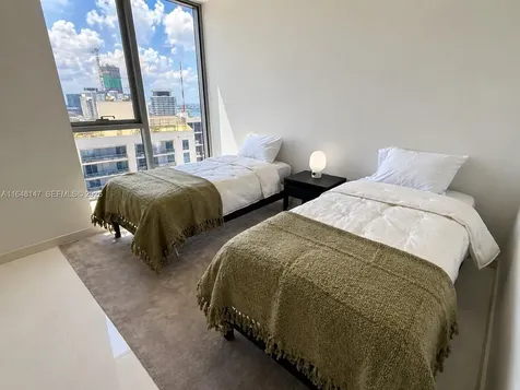 300 Biscayne Blvd Way Miami FL 33131
