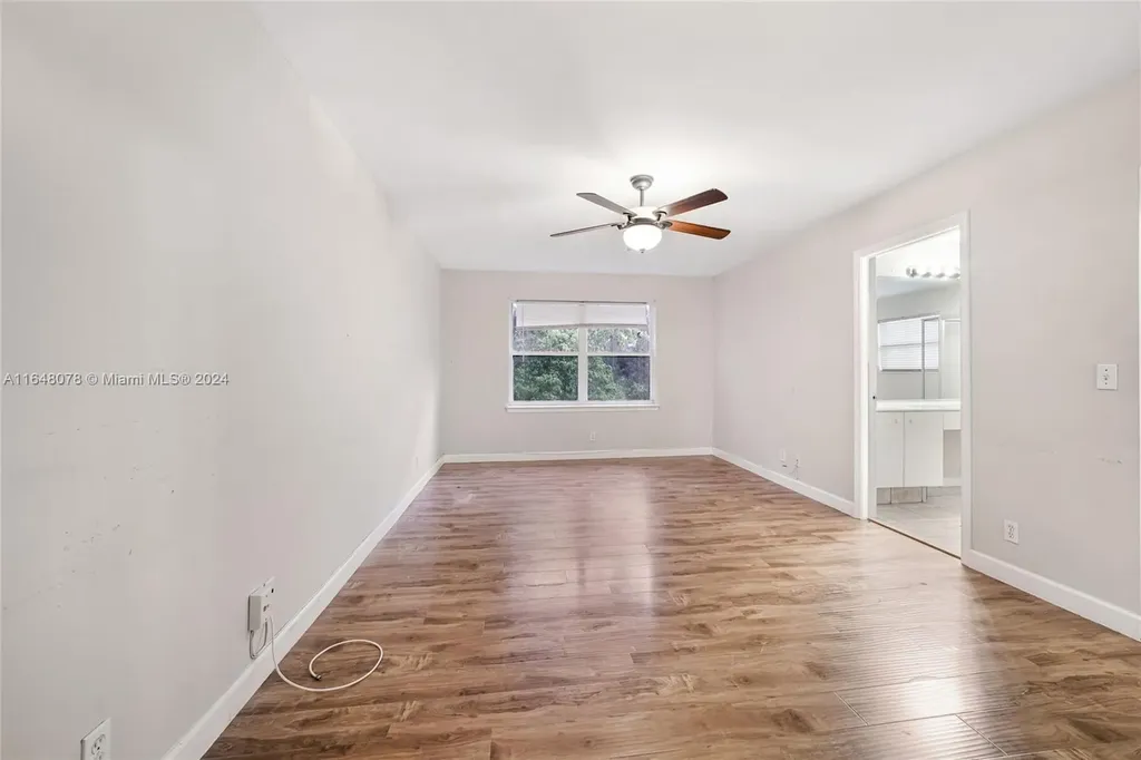 10363 NW 7th Street Coral Springs FL 33071