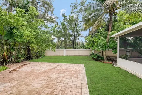 10363 NW 7th Street Coral Springs FL 33071