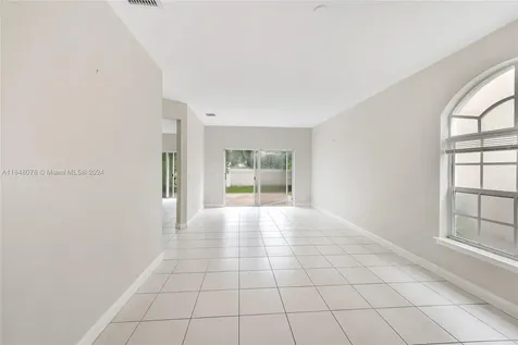 10363 NW 7th Street Coral Springs FL 33071