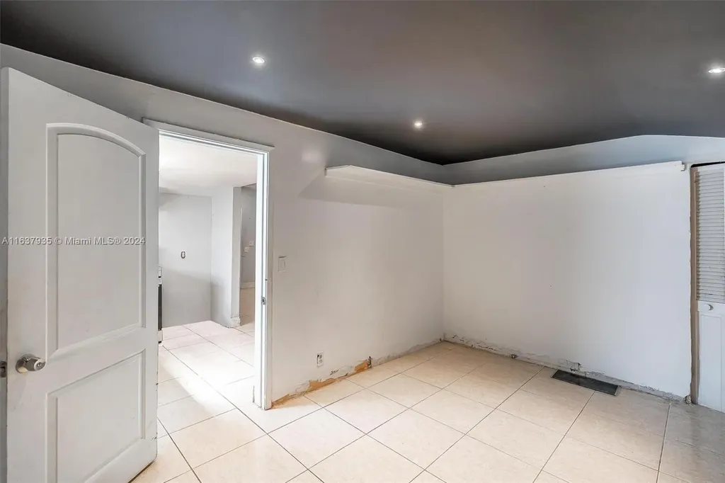 1004 SW 4th Avenue Fort Lauderdale FL 33315