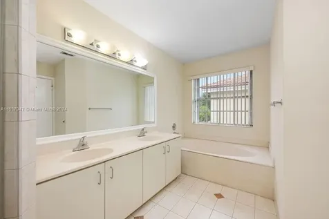 946 Jade Court Weston FL 33326