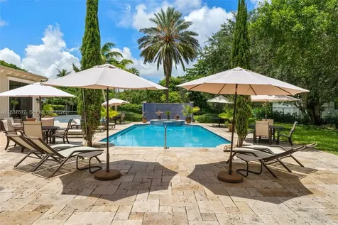 12110 SW 60th Court Pinecrest FL 33156