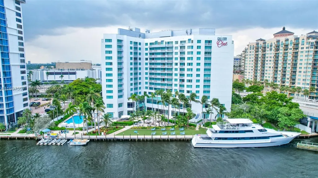 2670 E Sunrise Boulevard Fort Lauderdale FL 33304