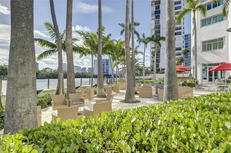 2670 E Sunrise Boulevard Fort Lauderdale FL 33304