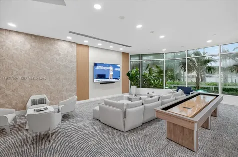2670 E Sunrise Boulevard Fort Lauderdale FL 33304