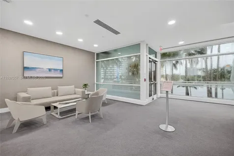 2670 E Sunrise Boulevard Fort Lauderdale FL 33304