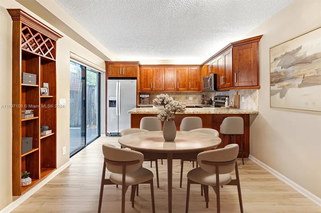 9905 NW 6th Place Plantation FL 33324