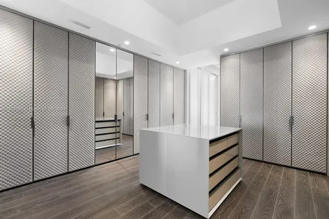 17901 Collins Sunny Isles Beach FL 33160