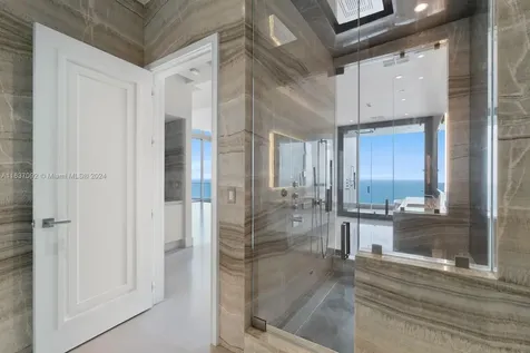 17901 Collins Sunny Isles Beach FL 33160
