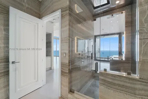 17901 Collins Sunny Isles Beach FL 33160