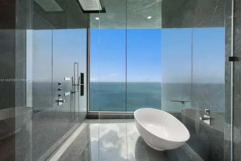 17901 Collins Sunny Isles Beach FL 33160