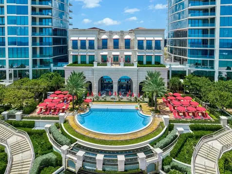 17901 Collins Sunny Isles Beach FL 33160