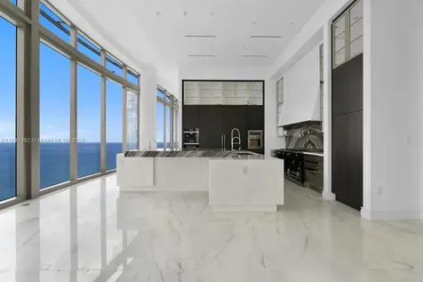 17901 Collins Sunny Isles Beach FL 33160