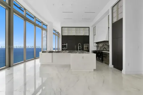 17901 Collins Sunny Isles Beach FL 33160