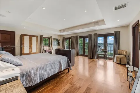 1350 W 29th Street Miami Beach FL 33140