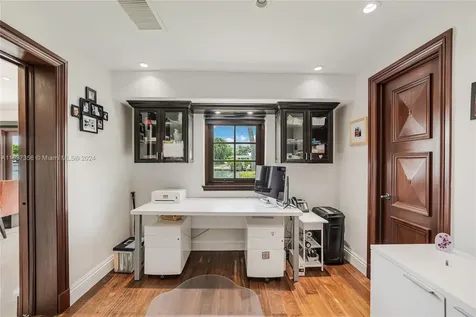 1350 W 29th Street Miami Beach FL 33140