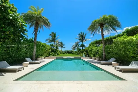 7825 Atlantic Way Miami Beach FL 33141