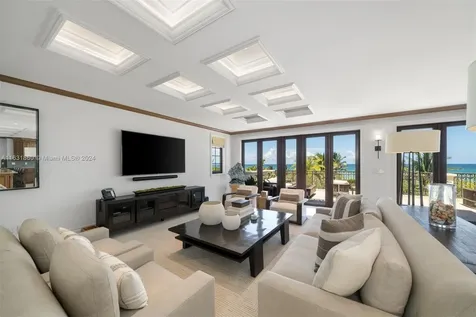 7825 Atlantic Way Miami Beach FL 33141