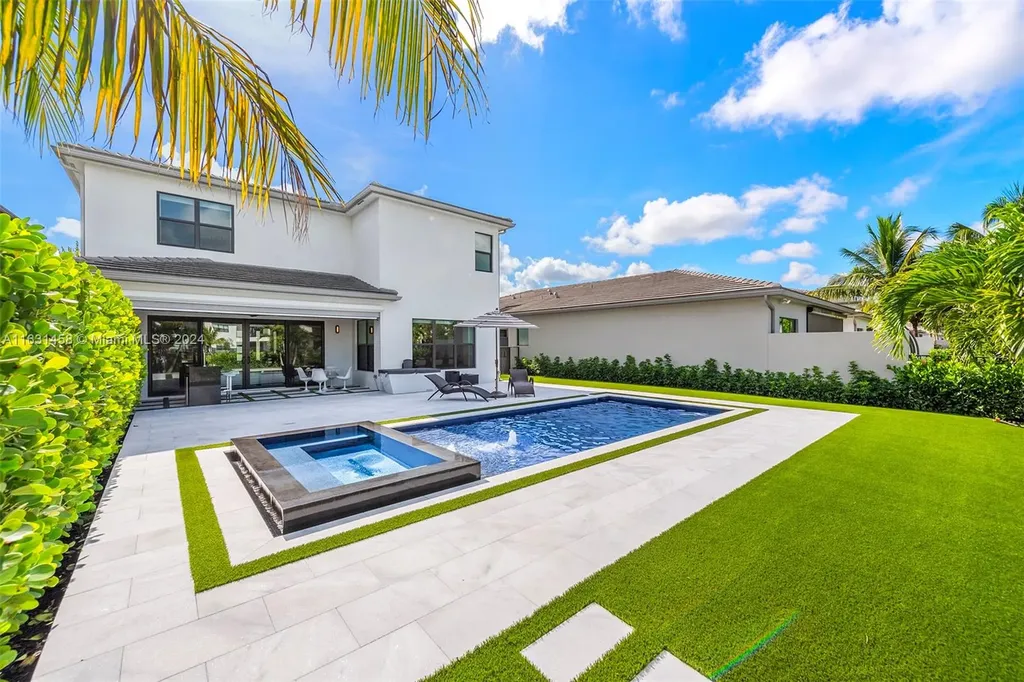 17297 Sea Blossom Way Boca Raton FL 33496