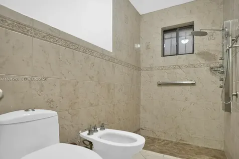 324 E 34th Street Hialeah FL 33013