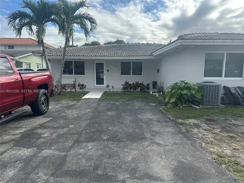 324 E 34th Street Hialeah FL 33013