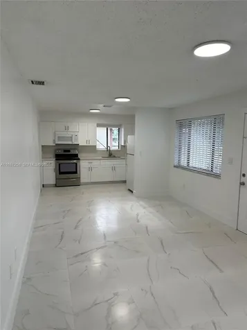 324 E 34th Street Hialeah FL 33013
