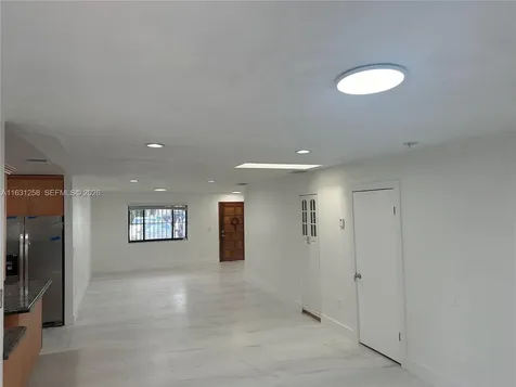 324 E 34th Street Hialeah FL 33013