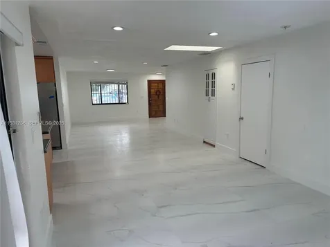 324 E 34th Street Hialeah FL 33013