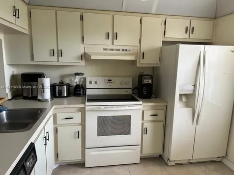 10101 Sunrise Lakes Boulevard Sunrise FL 33322