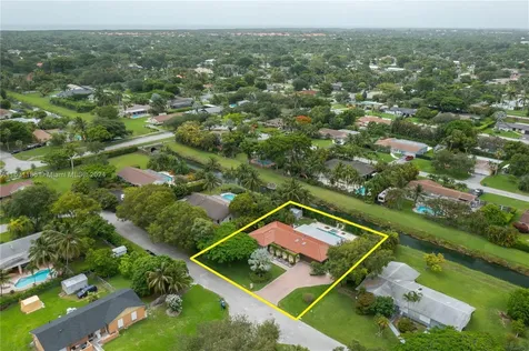 8740 SW 181st Terrace Palmetto Bay FL 33157