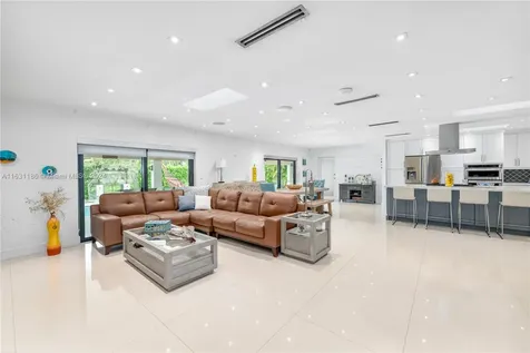 8740 SW 181st Terrace Palmetto Bay FL 33157