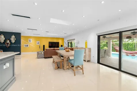 8740 SW 181st Terrace Palmetto Bay FL 33157